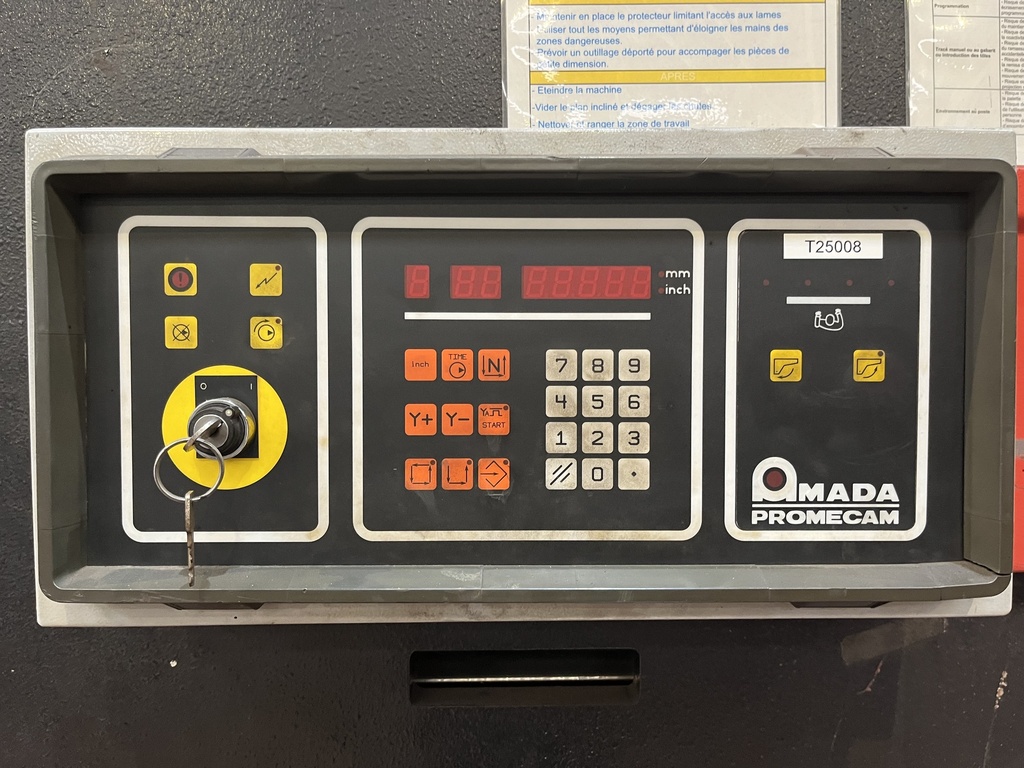 CISAILLE GUILLOTINE AMADA GX 840 GE