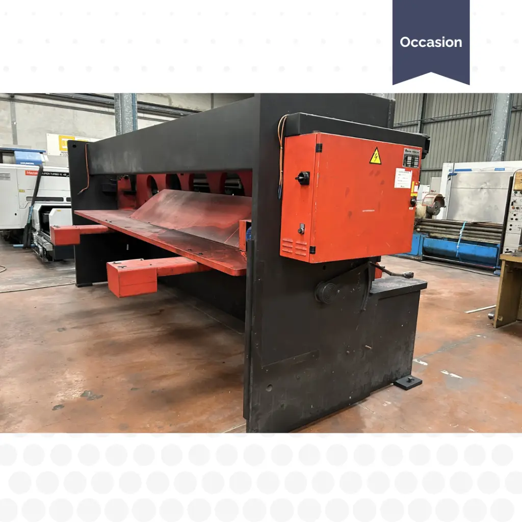 CISAILLE GUILLOTINE AMADA GPS 840 (2).webp