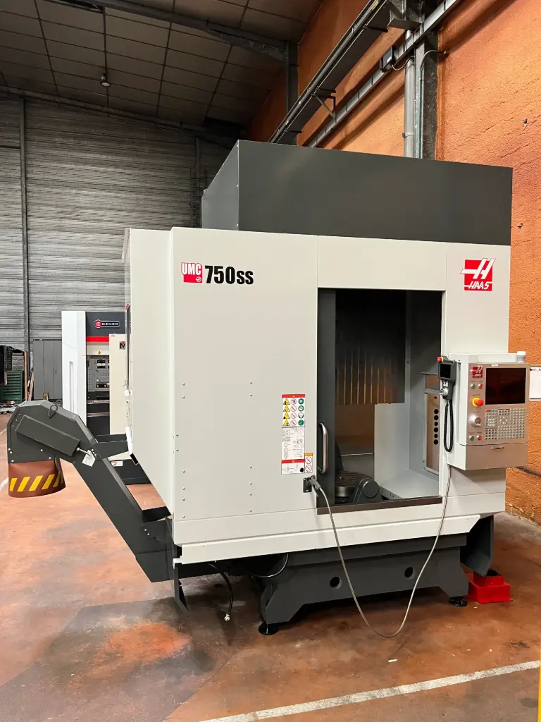 Centre d'usinage 5 Axes HAAS - UMC 750 SS année 2022 -2780 heures 